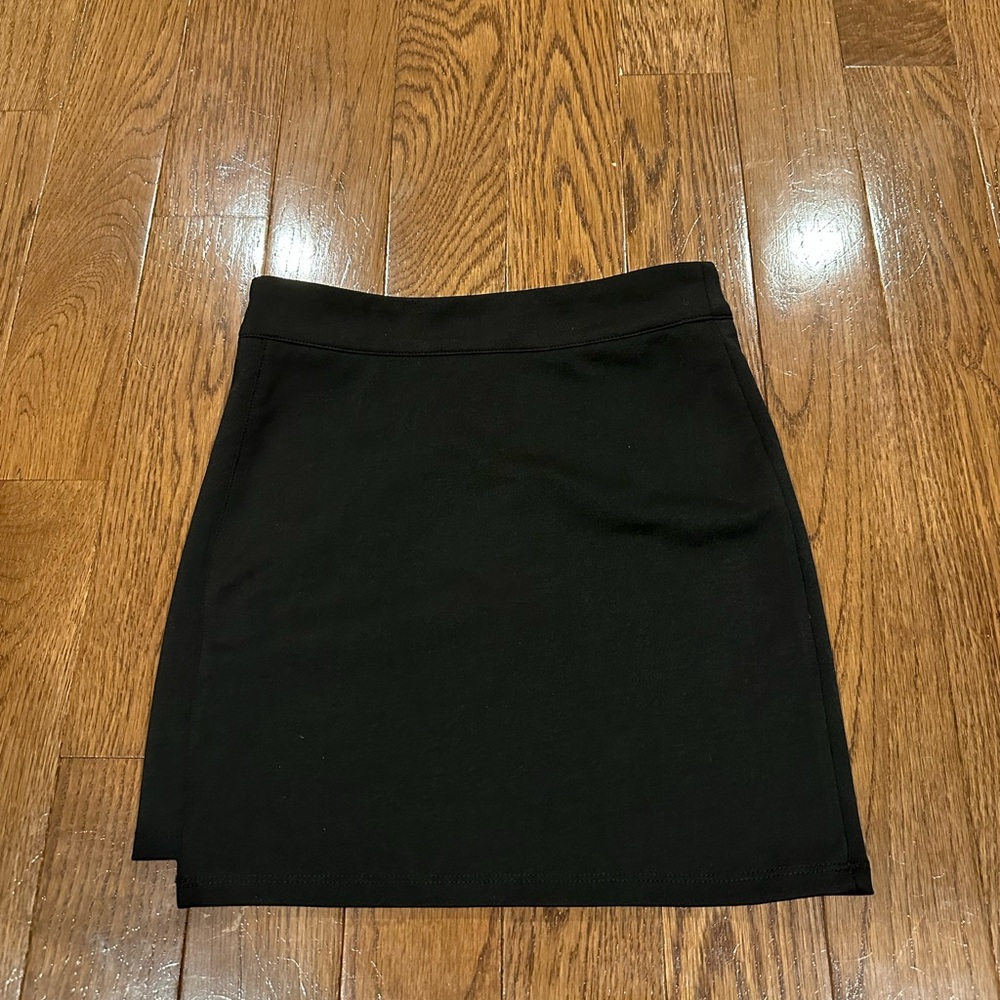 SHEIN Classic Black Skirt